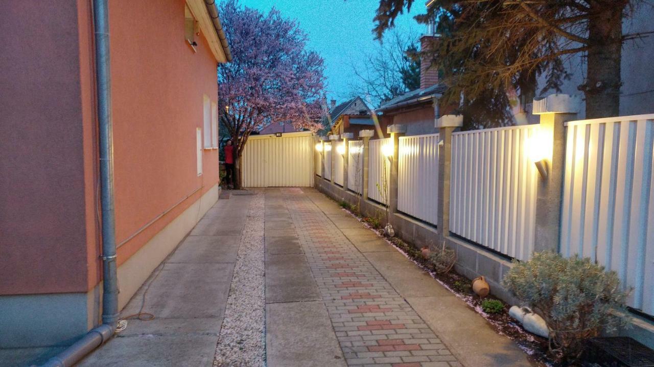 Bpr P3 Lodge Apartment With A/C Budapeste Exterior foto